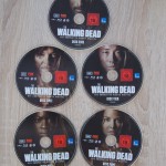 Walking_Dead_Staffel_4_Steelbook_MM_Exklusiv_Discs1