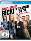 Müller.de vs. Amazon.de: Ricki – Wie Familie so ist [Blu-ray] für 9,99€ + VSK