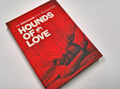 [Fotos] Hounds Of Love – Limited Mediabook